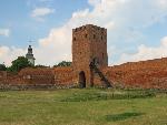 20060709133028 - czersk - zamek - baszta bramna.jpg