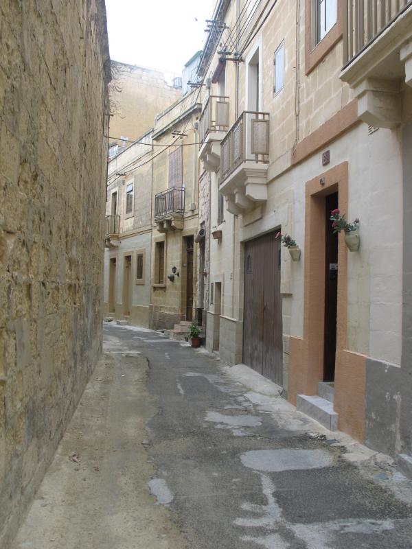 20050829150305 vittoriosa streets7.jpg, galeria Malta