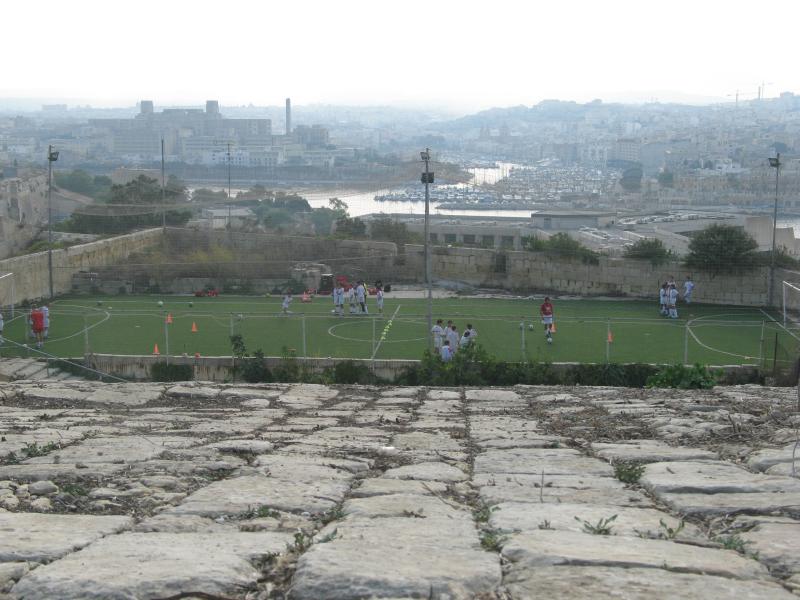 valletta - bastion football field.jpg, galeria Malta