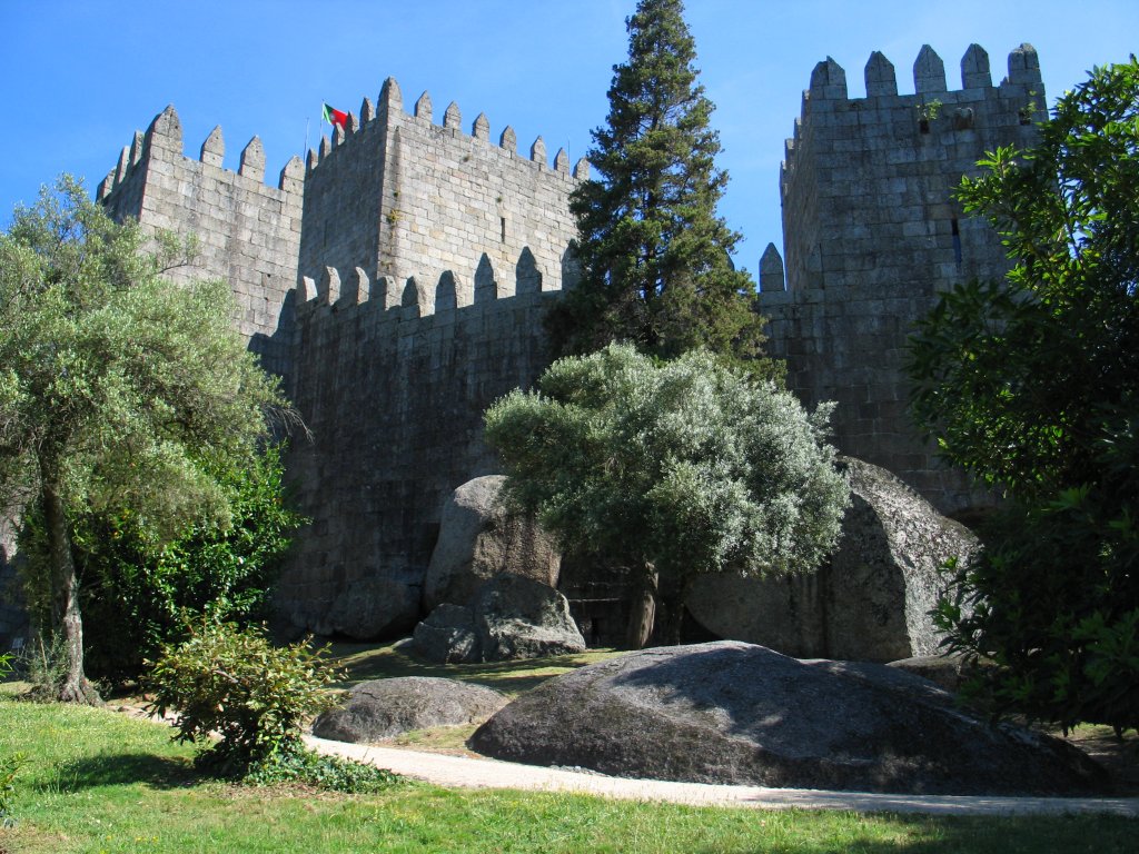 20080713102014_castle_of_guimaraes.jpg, galeria Portugalia
