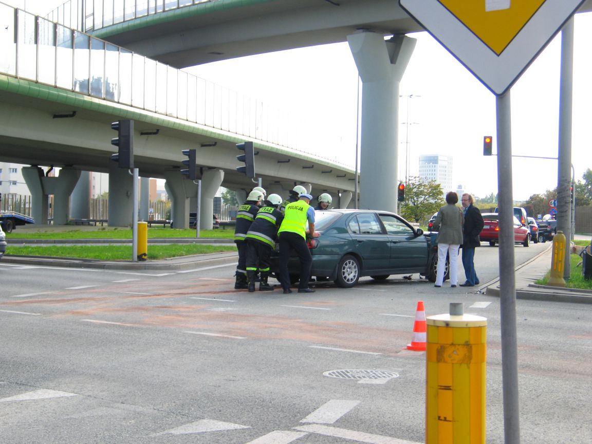 20070930143208 czerniakowska - wypadek.jpg, galeria bessensu_1