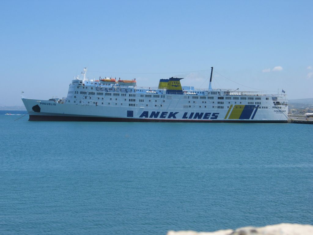 20060831_110254 - retymnon - port - prom.jpg, galeria kreta