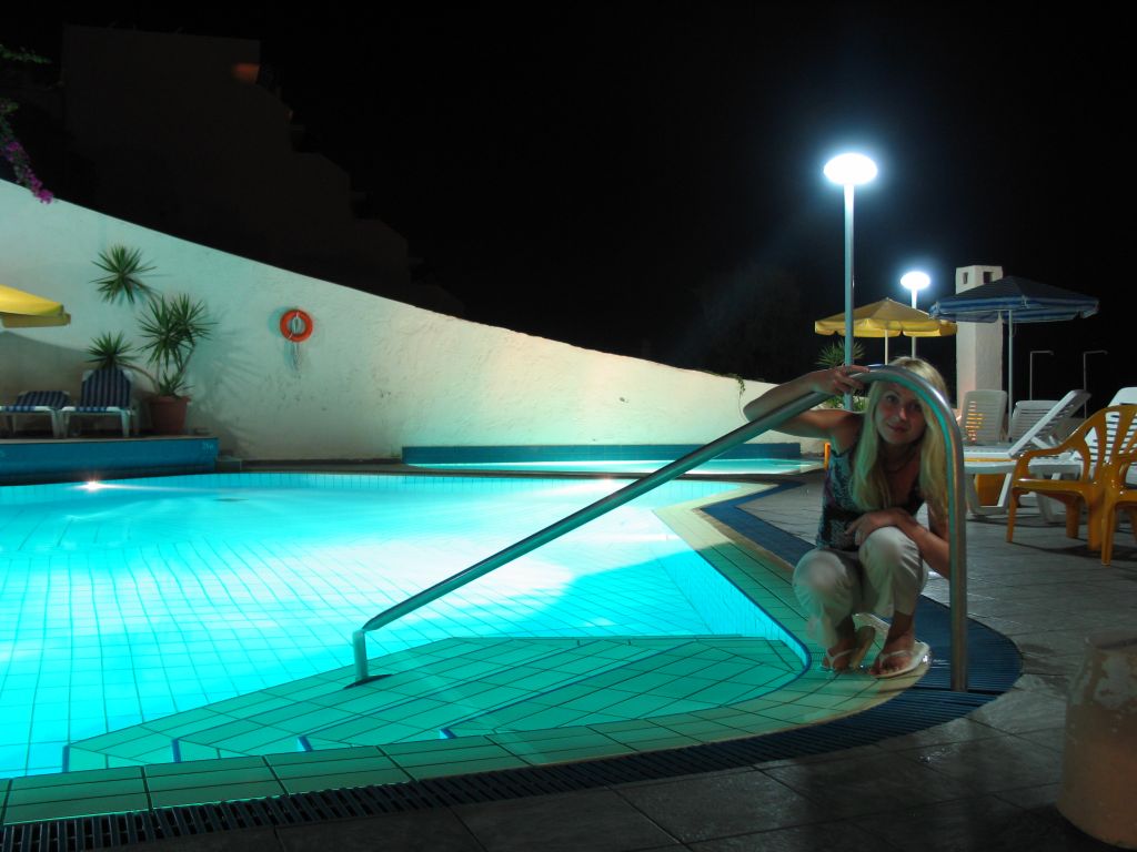 20060903_191902 - macaris hotel - basen.jpg, galeria kreta