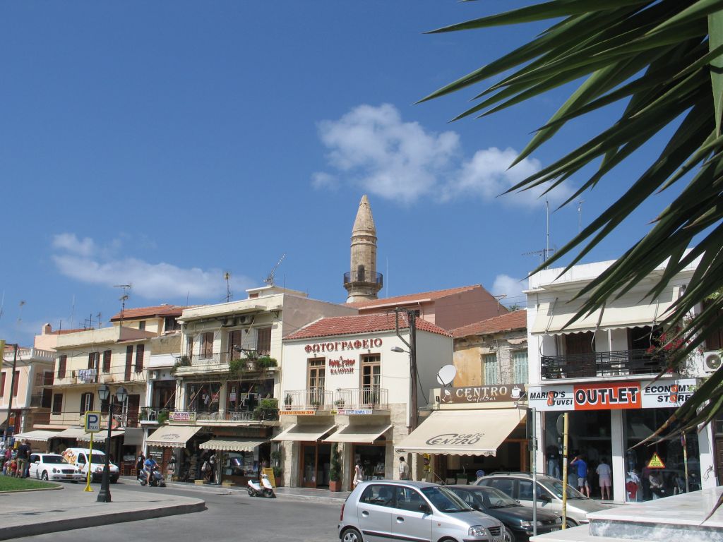 20060911_115401 - retymnon - minaret meczetu valides.jpg, galeria kreta